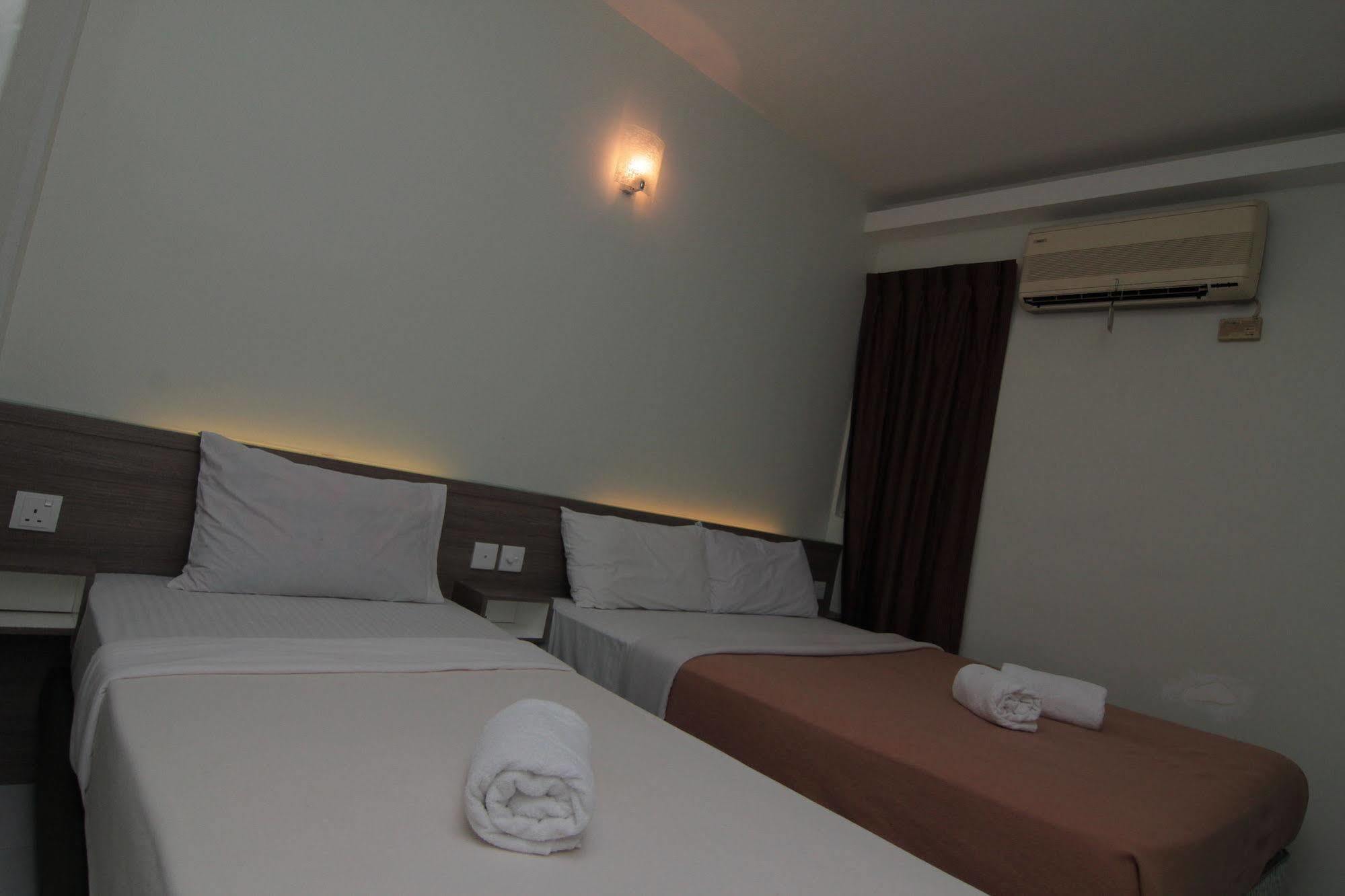 Qish Hotel Malacca Exterior foto