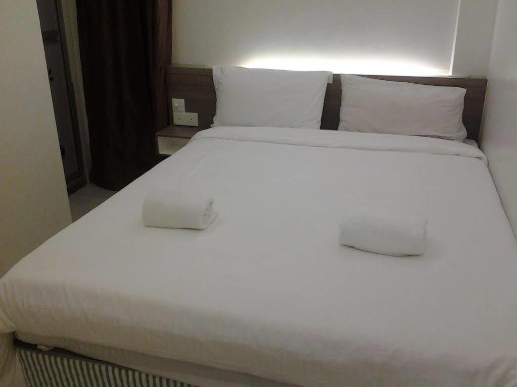 Qish Hotel Malacca Exterior foto